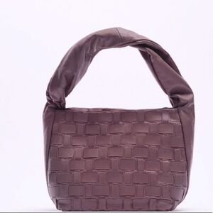 Zara woven leather bucket bag, shoulder bag, brown. Sold out
